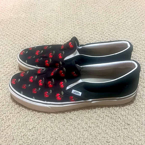 Men’s Vans Cherry - Picture 2 of 3